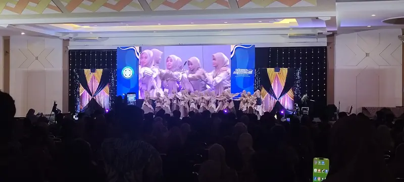 SMPIT Ummul Quro Bogor Lepas Ratusan Siswa Angkatan 22, Tangis Haru Pecah