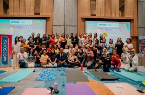 Harris Serpong Watsons L’Oreal Rayakan International Yoga Day Perempuan