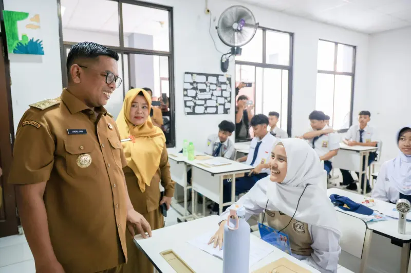 Gubernur Banten Andra Soni Perluas Akses Pendidikan, Dari Pembangunan Gedung Baru hingga Sekolah Gratis
