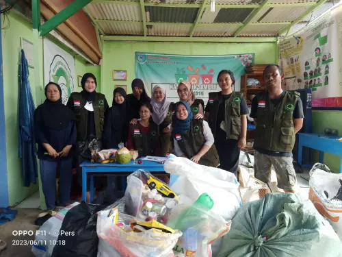 Dilaunching Februari, Bank Sampah RW 15 Kedaung Tangsel Nimbang yang Ke 5Â 