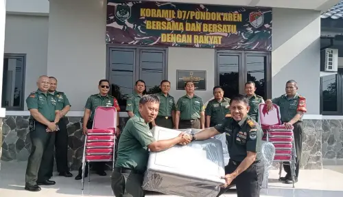 Alih Tugas Danramil 07 Pondok Aren, Kapten Kav Jatman Syam Serahkan Sofa dan Kursi sebagai Kenangan&nbsp;