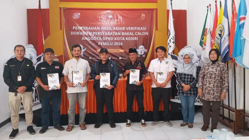 KPU Kota Kediri Serahkan Hasil Akhir Verifikasi Bacaleg