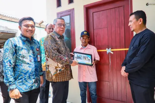 Sempat Tinggal di Bedeng, Kini Isep Saefudin Punya Rumah Layak