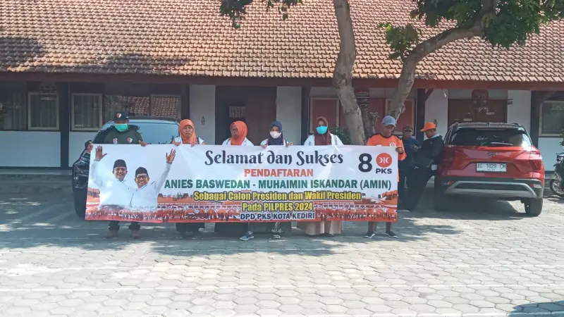 DPD PKS Kota Kediri Datangi KPU, Totalitas Menangkan Pasangan AMIN