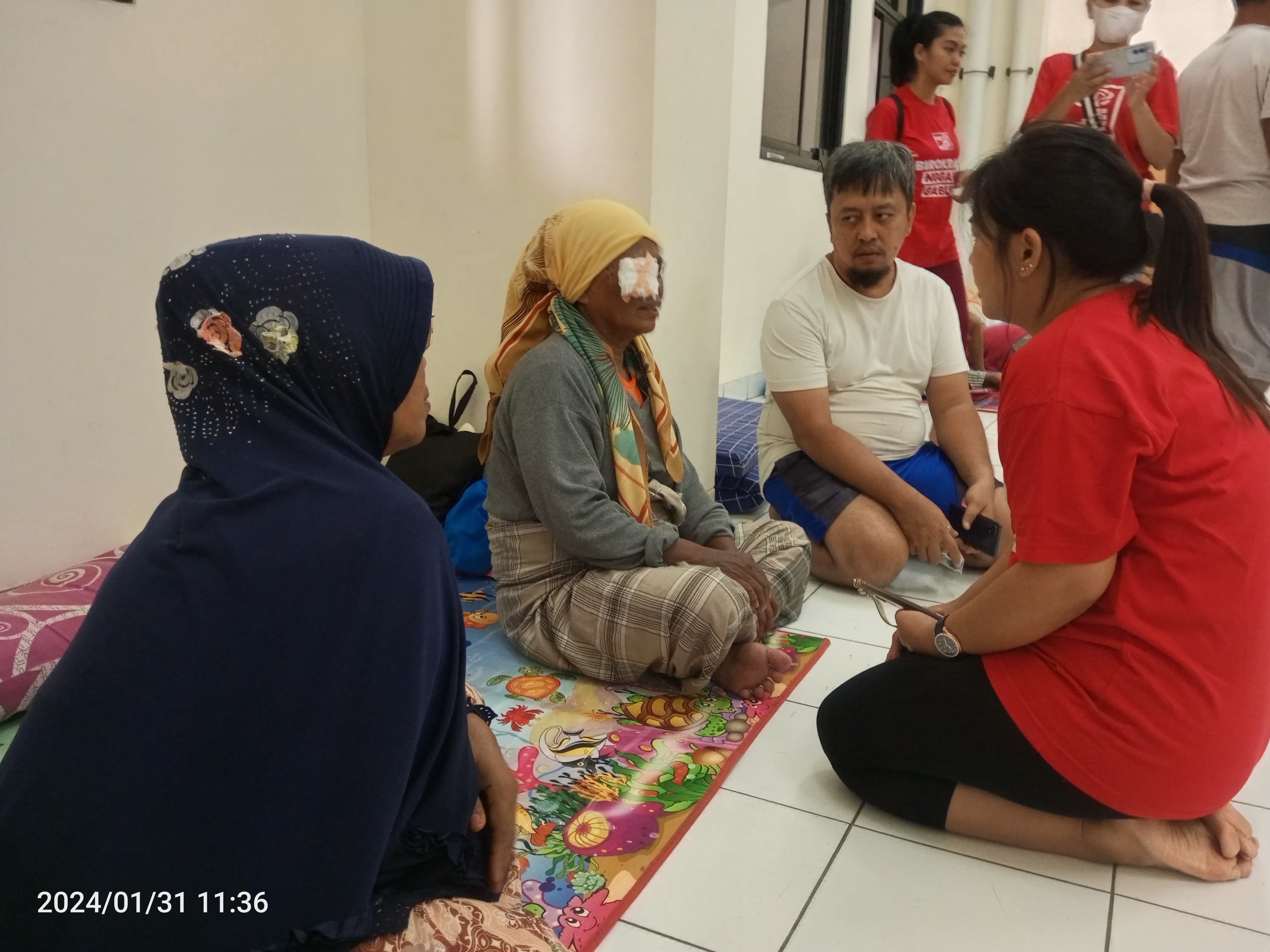 Bantu Warga Kebanjiran, Shinta Yosefina Pastikan Bantuan Dinsos Turun
