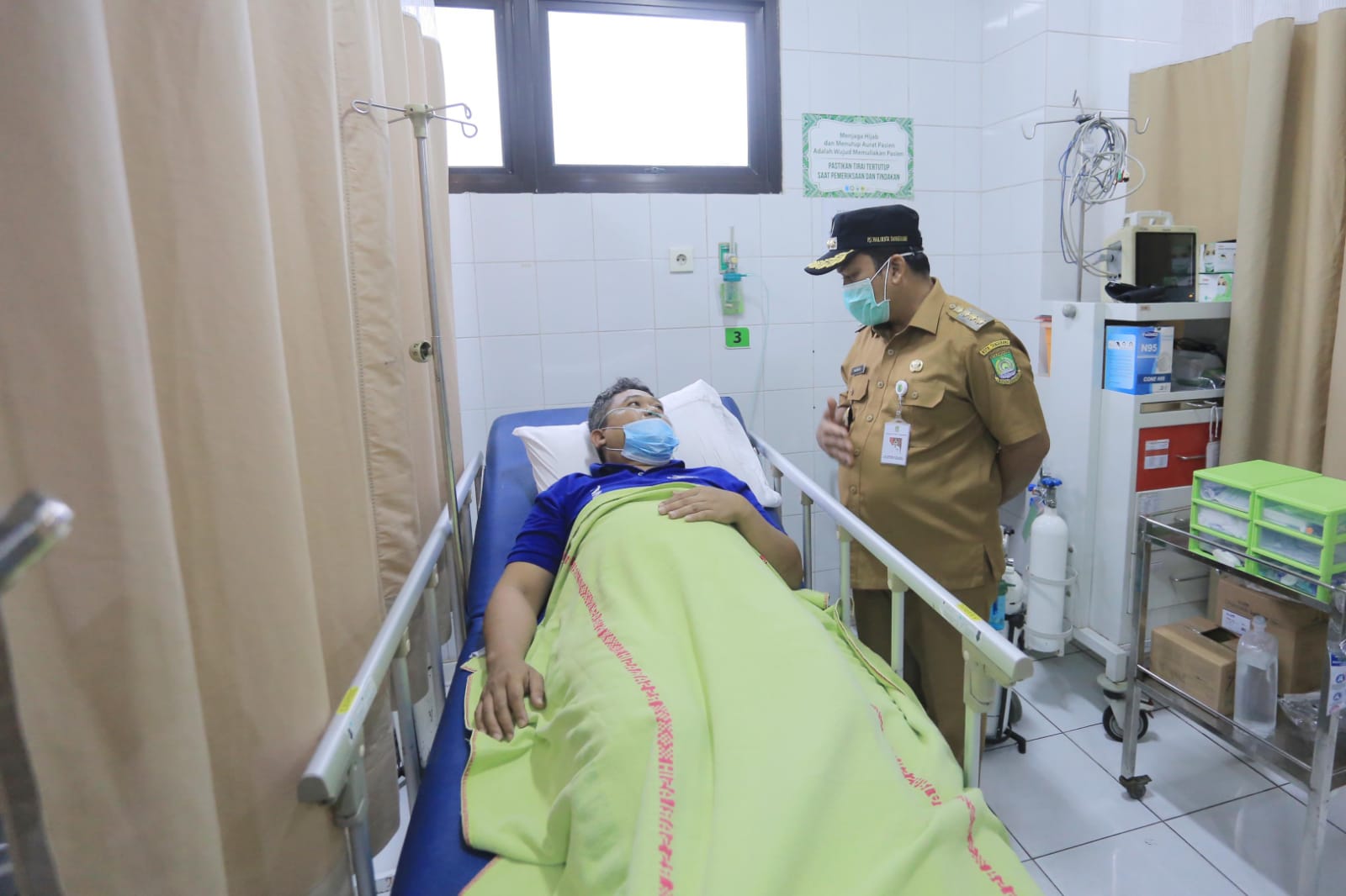 Pj Wali Kota Kunjungi Korban Keracunan Gas di Koang Jaya