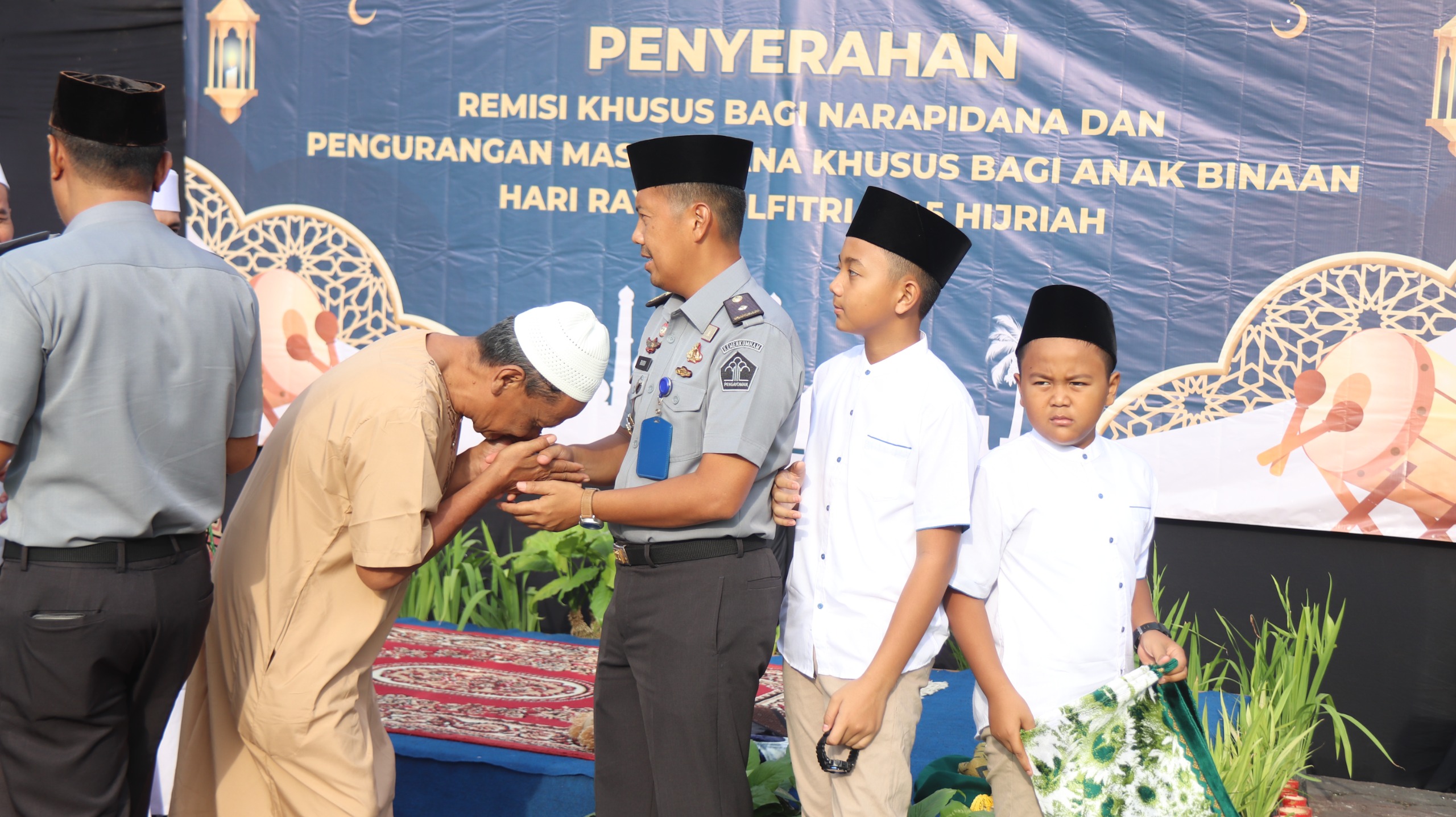 Ratusan Napi Lapas Kediri Terima Remisi Idul FitriÂ 