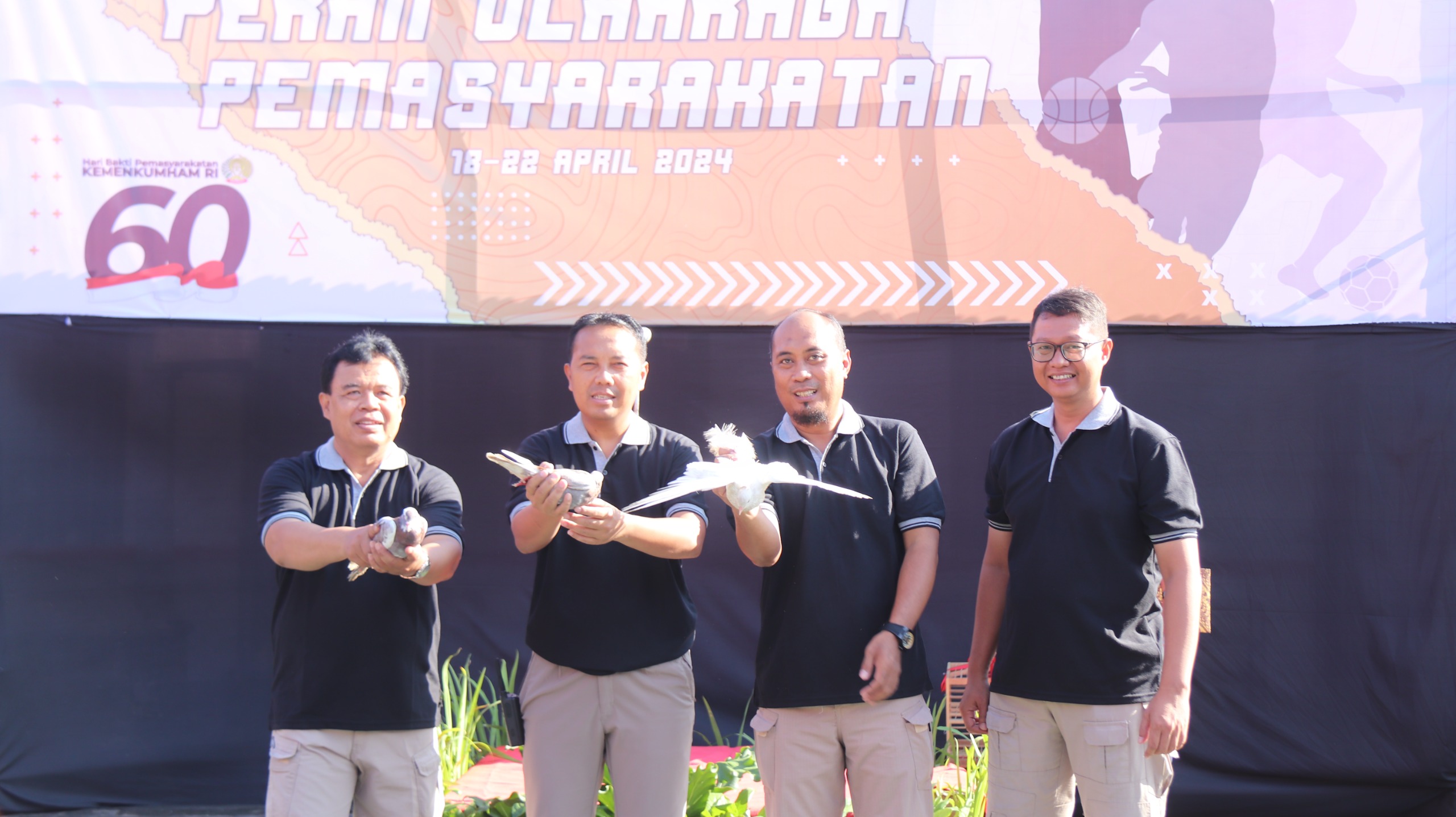 Pelepasan Merpati Sebagai Tanda Dimulainya Pekan Olahraga Hari Bakti PemasyarakatanÂ 