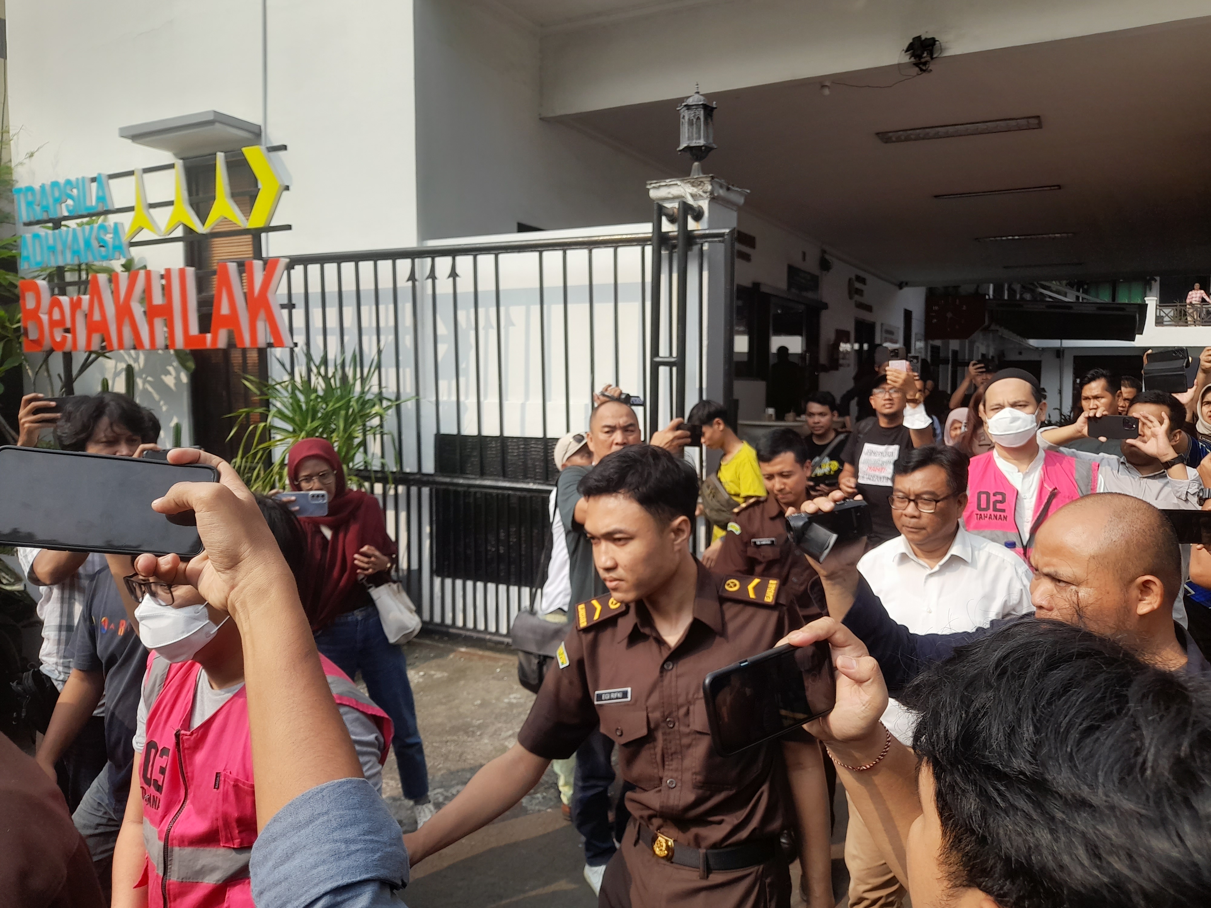 Manipulasi Tagihan Fiktif, Dua Pelaku Korupsi di PT Telkom Akses Ditahan Kejari Tangerang