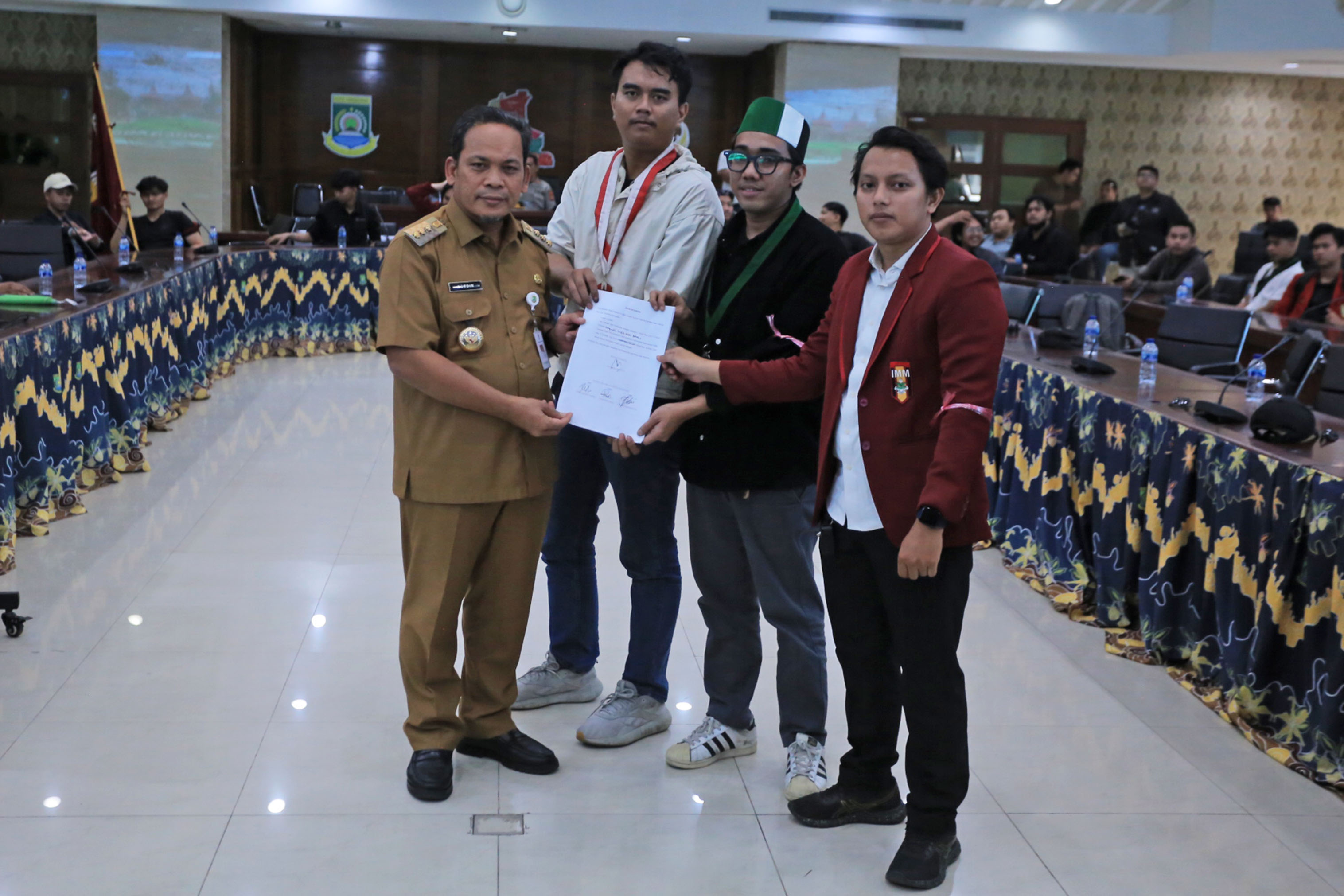 Temui Aksi Mahasiswa, Pj Wali Kota Tangerang Teken Pakta Integritas