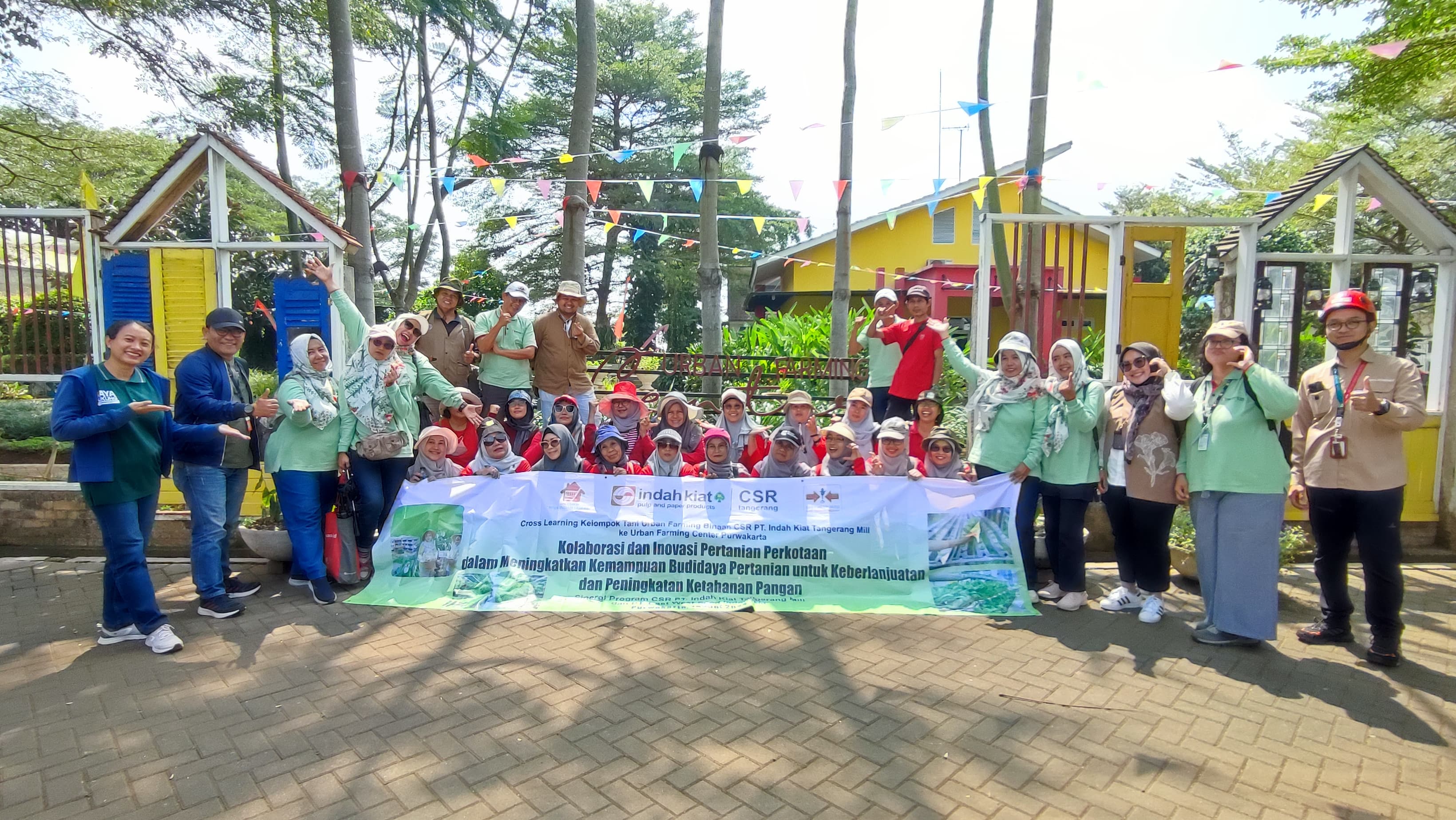 Poktan Binaan IKPP Tangerang Tour ke East West Seed Indonesia Purwakarta Belajar Pembibitan