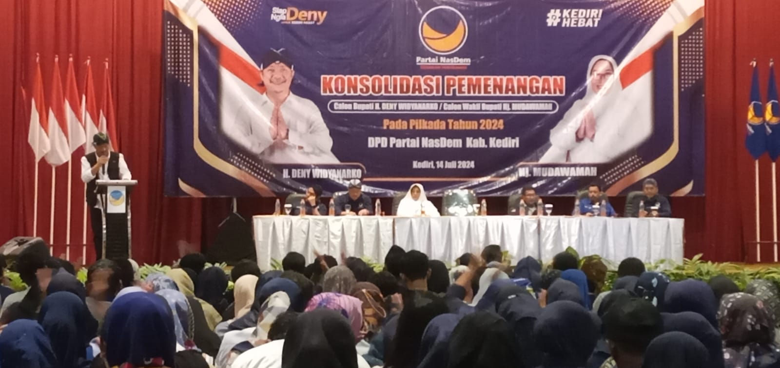 Pasangan Bakal Calon Bupati dan Wakil Bupati Kediri Deny-Mudawamah Siap Berantas Kemiskinan dan Pengangguran