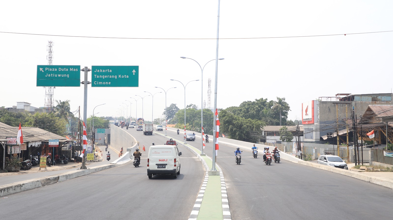 Uji Coba Flyover Taman Cibodas, Warga: Jalannya Mulus