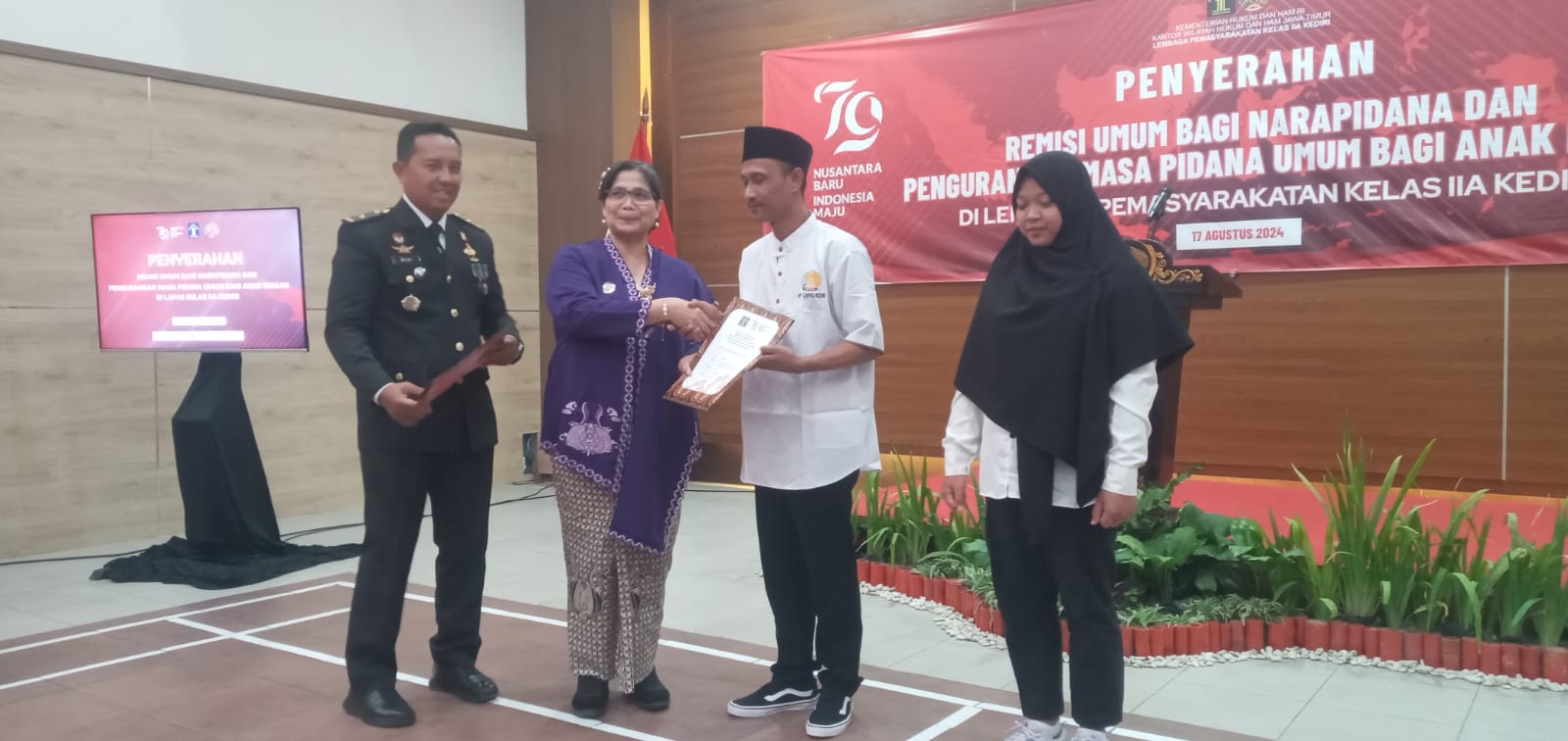 Peringati HUT RI ke 79, Lapas Kediri Remisi Ratusan NapiÂ 