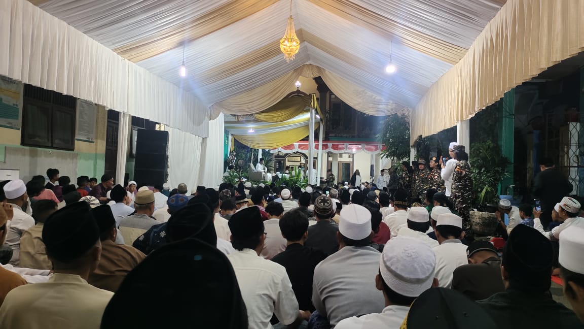 Hadiri Maulid Nabi, Ribuan Jamaah Padati Yayasan Daarul Hikmah Pamulang
