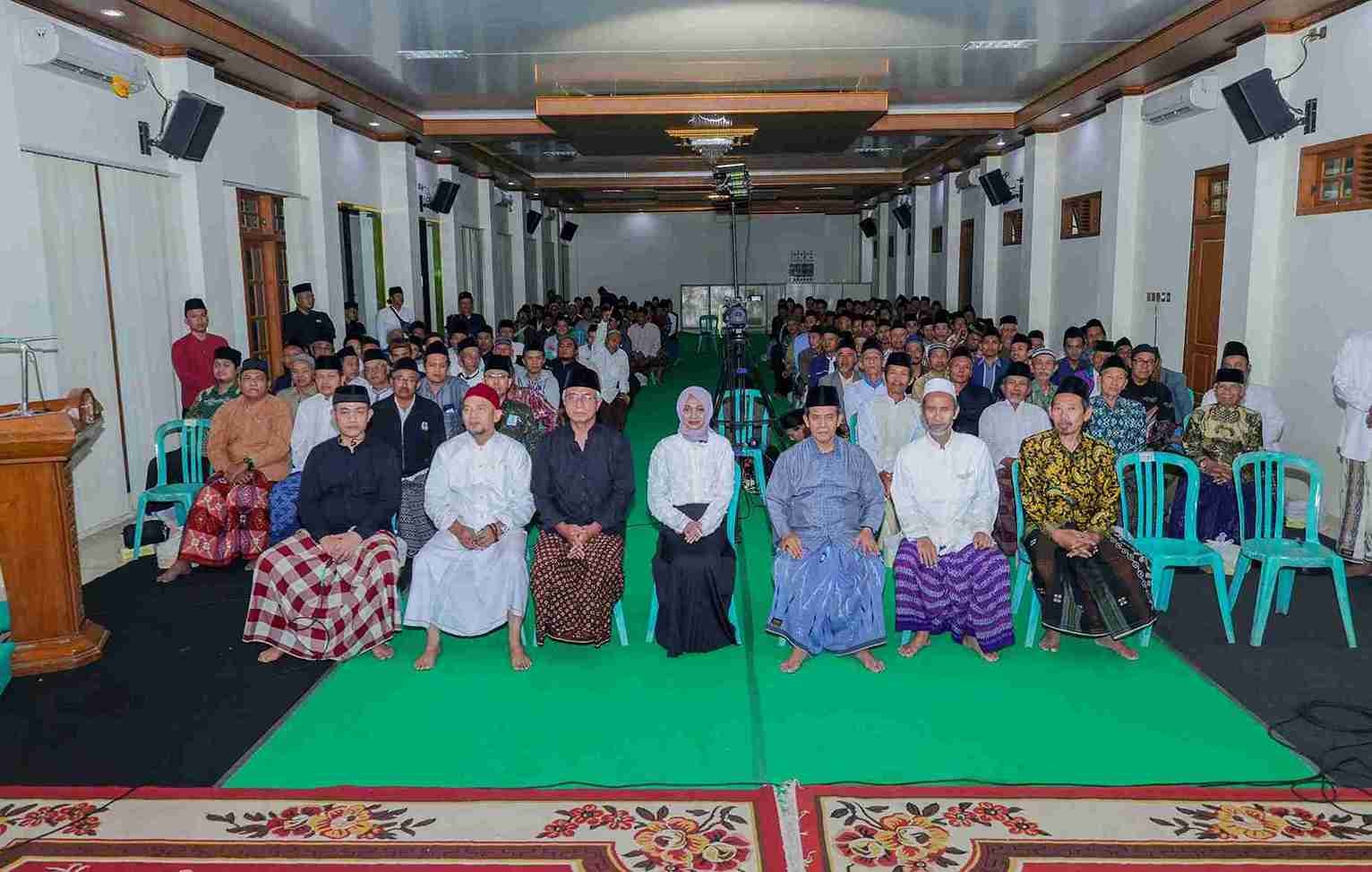 Santri, Kyai dan Nahdliyin Kota Kediri Titip Harapan pada Vinanda - Gus Qowim