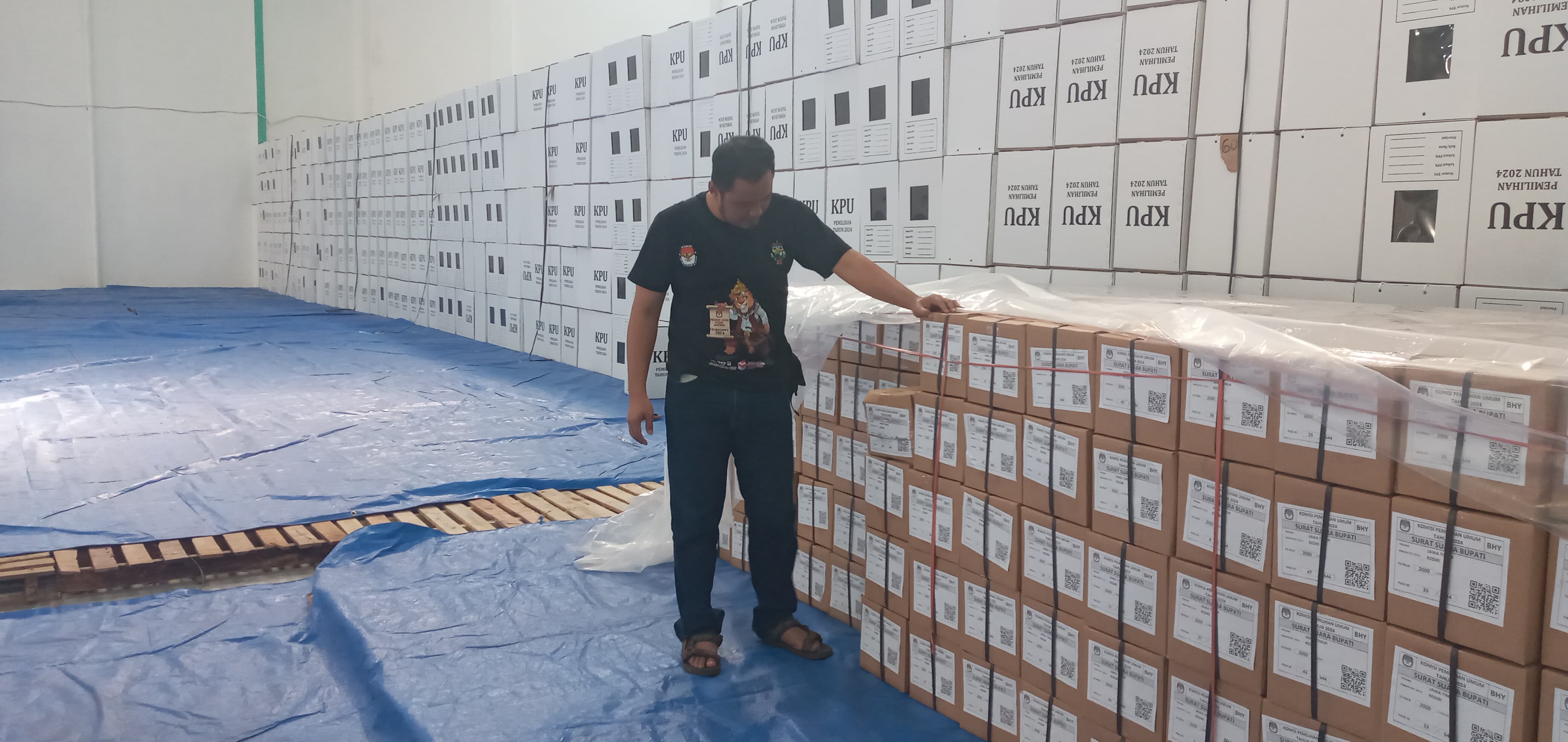 KPU Kabupaten Kediri Terima 1,2 Juta Lembar Surat Suara