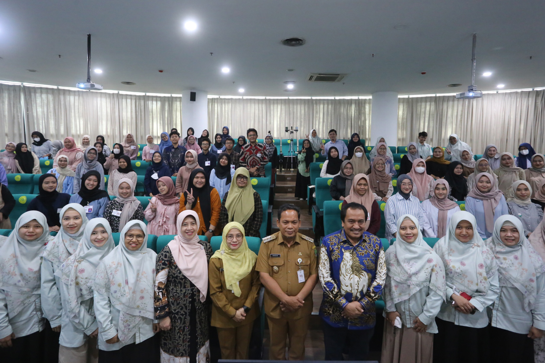 Kuliah Umum di UMJ, Dr Nurdin Paparkan Keberhasilan Uji Coba MBG