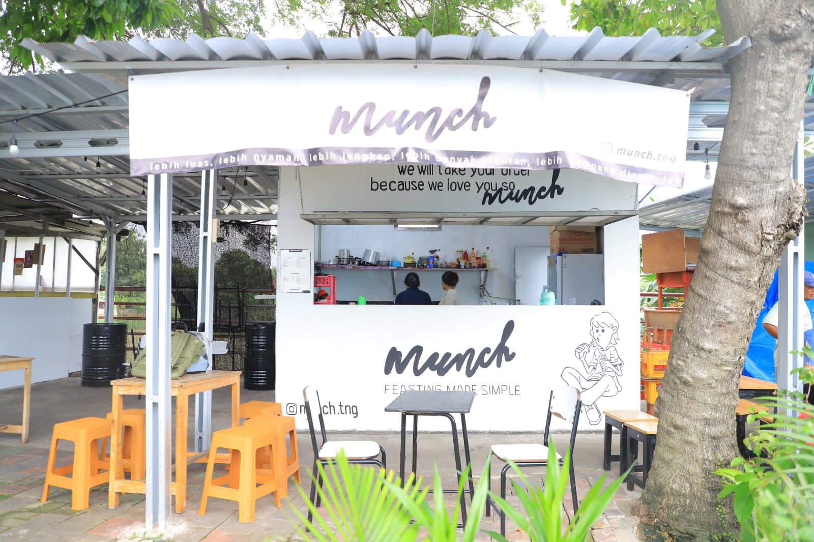 Munch.TNG Warung Kopi Kekinian di Bantaran Sungai Cisadane