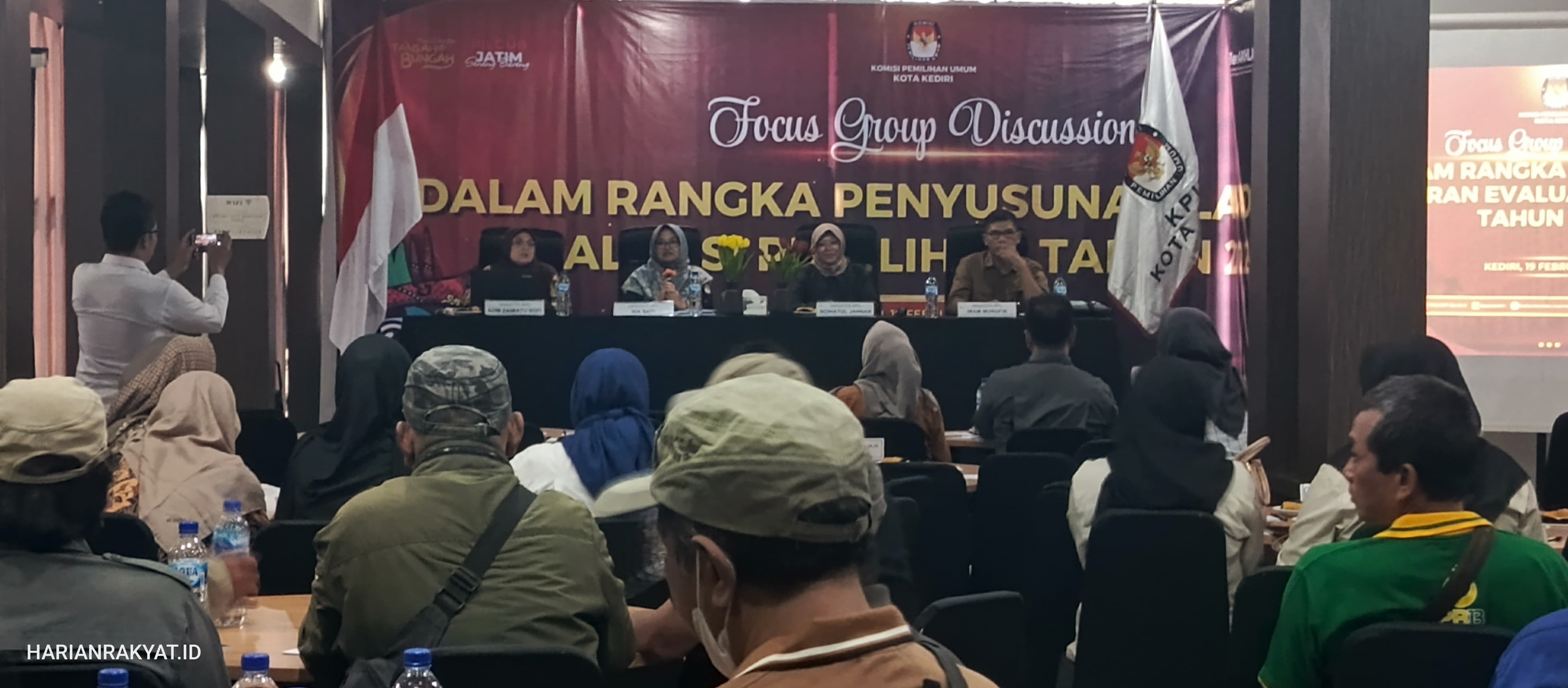 Bahas Penyusunan Laporan Evaluasi Pilkada, KPU Kota Kediri Gelar FGD