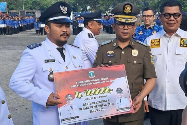 Gubernur Andra Minta Rp100 Juta Setiap Desa untuk Beasiswa Anak Tidak Mampu