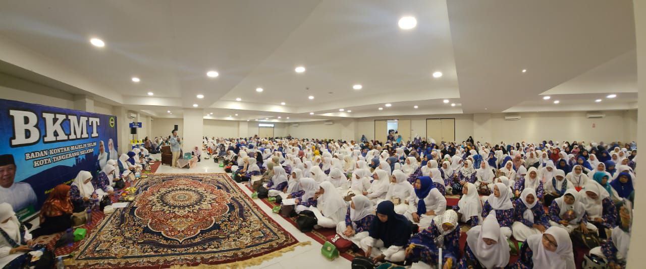 Jamaah Membludak Capai 750 Orang, Pengajian BKMT Tangsel Hadirkan Ustad Riza Muhammad