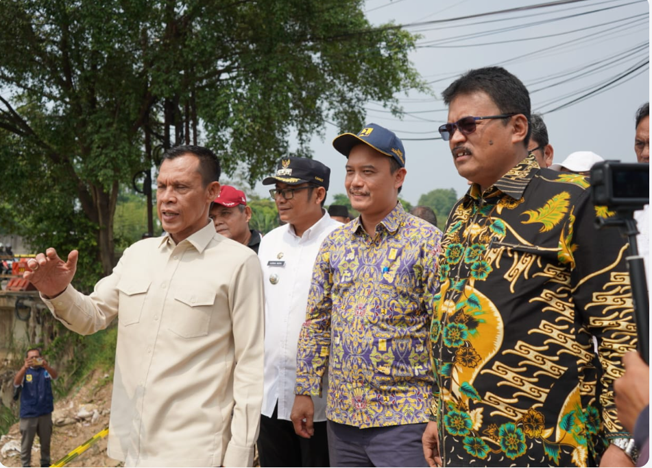 Pemkab Bogor Tinjau Titik Pertemuan Sungai Cileungsi dan Cikeas, Pastikan Progres Normalisasi
