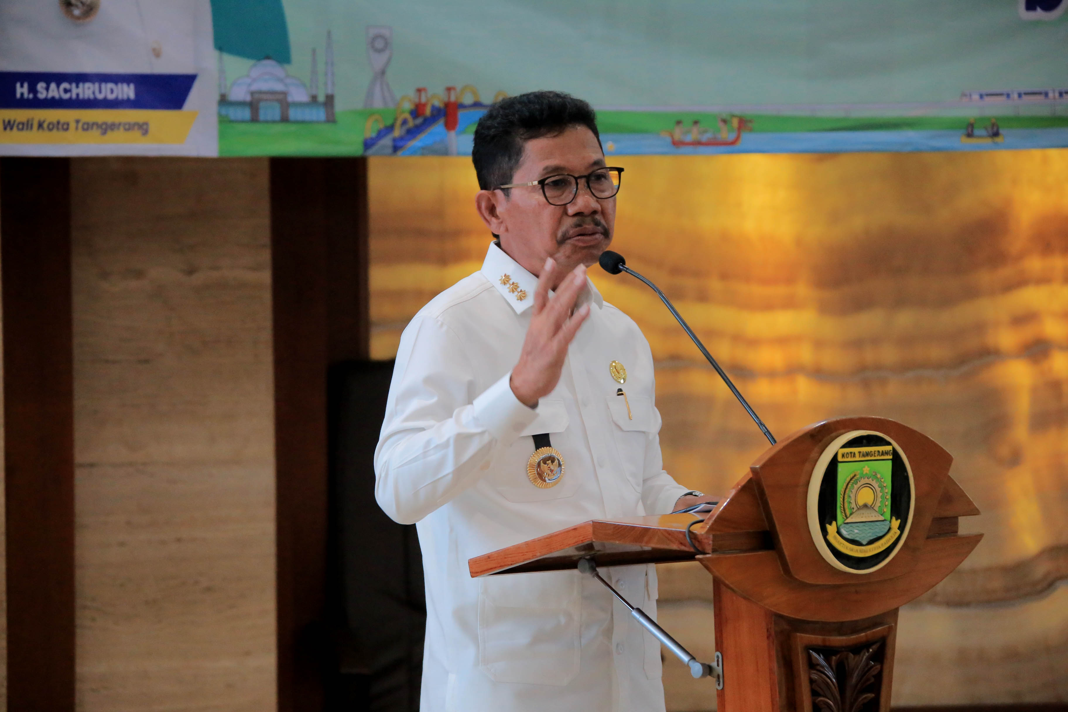 Wali Kota Tangerang Raih Penghargaan Tata Kelola Pemerintahan Terbaik di Ajang PIMRED Award 2025