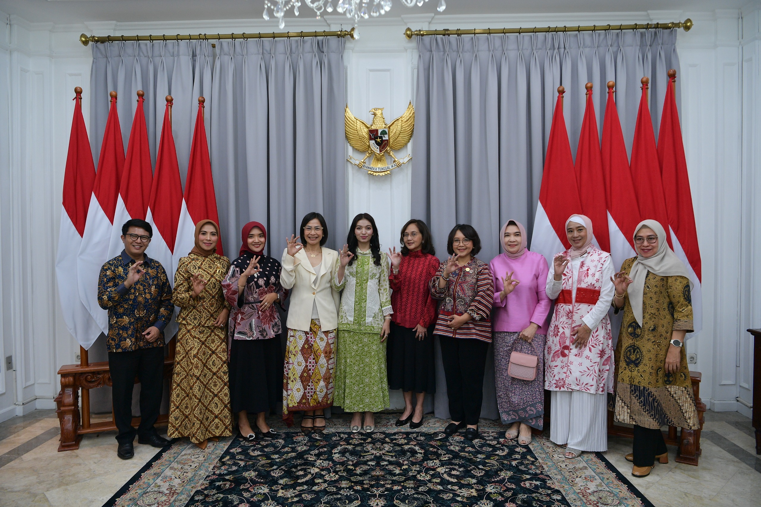 Istri Wapres Selvi Gibran Ingatkan Pentingnya Perluasan Pasar bagi Perajin Batik