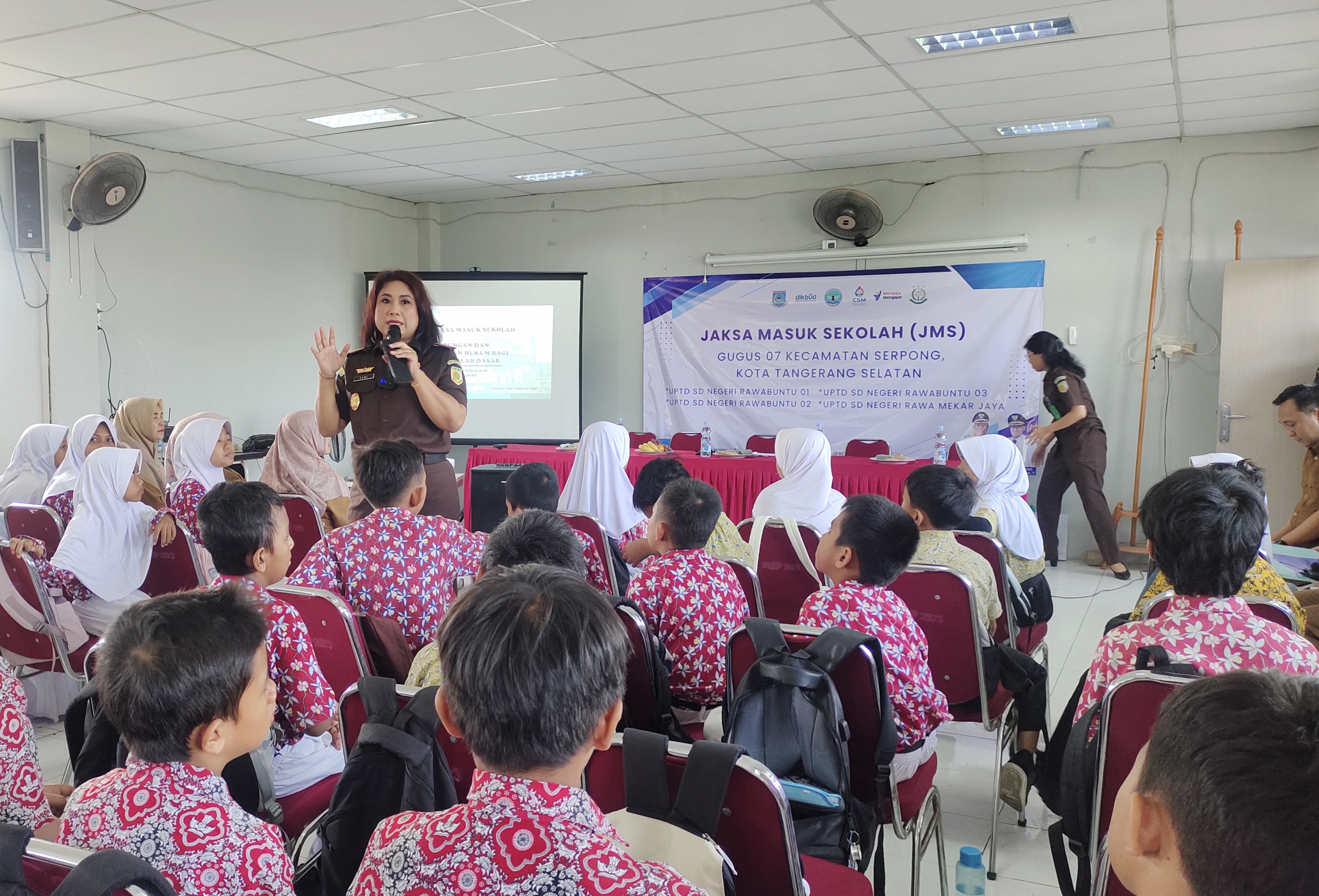 Edukasi Sejak Dini, Kejari Tangsel Ajak Siswa SD Kenali Hukum Lewat Program Jaksa Masuk Sekolah