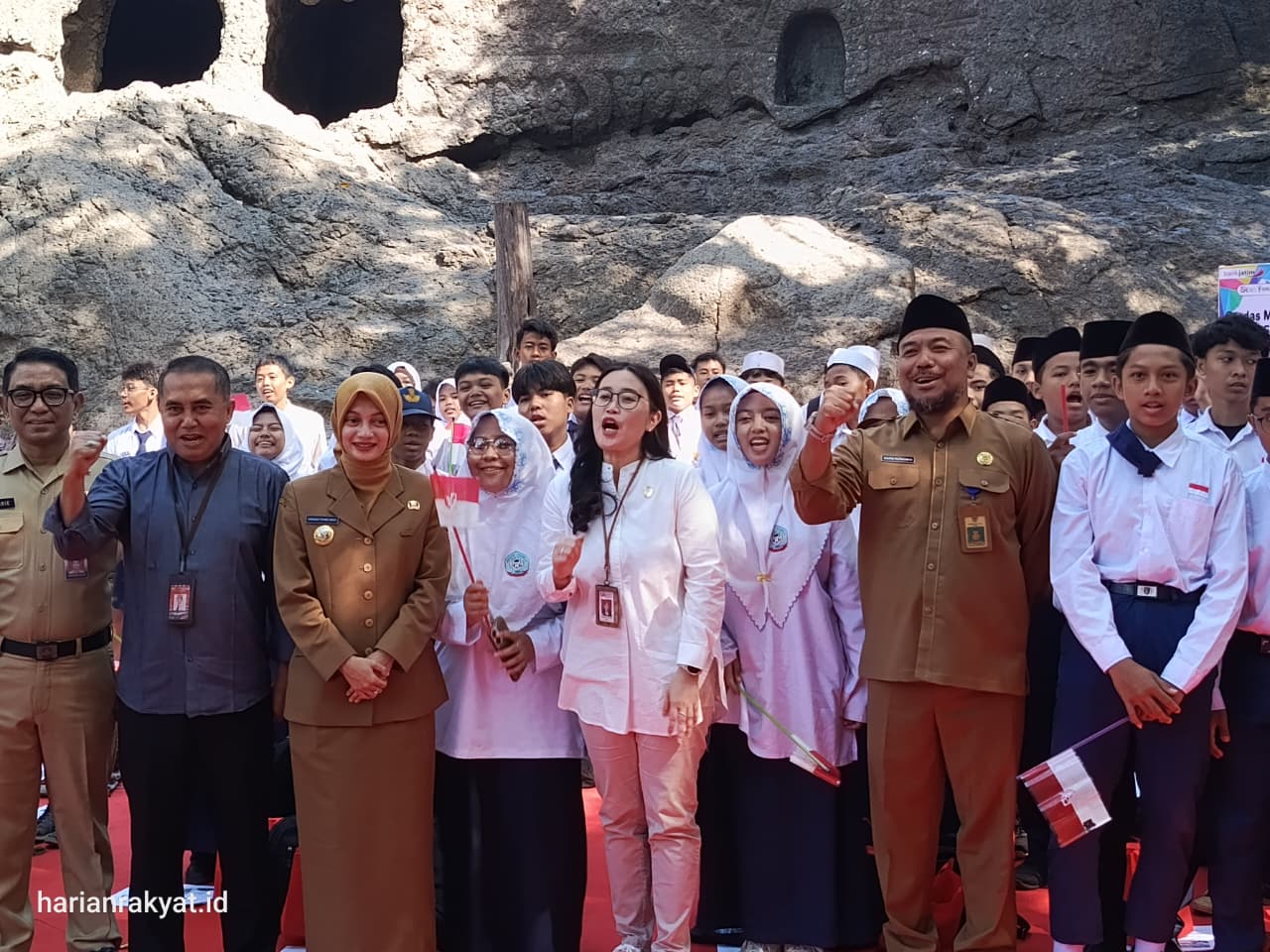 OJK Kediri Bersama Bank Jatim Edukasi Siswa Menabung
