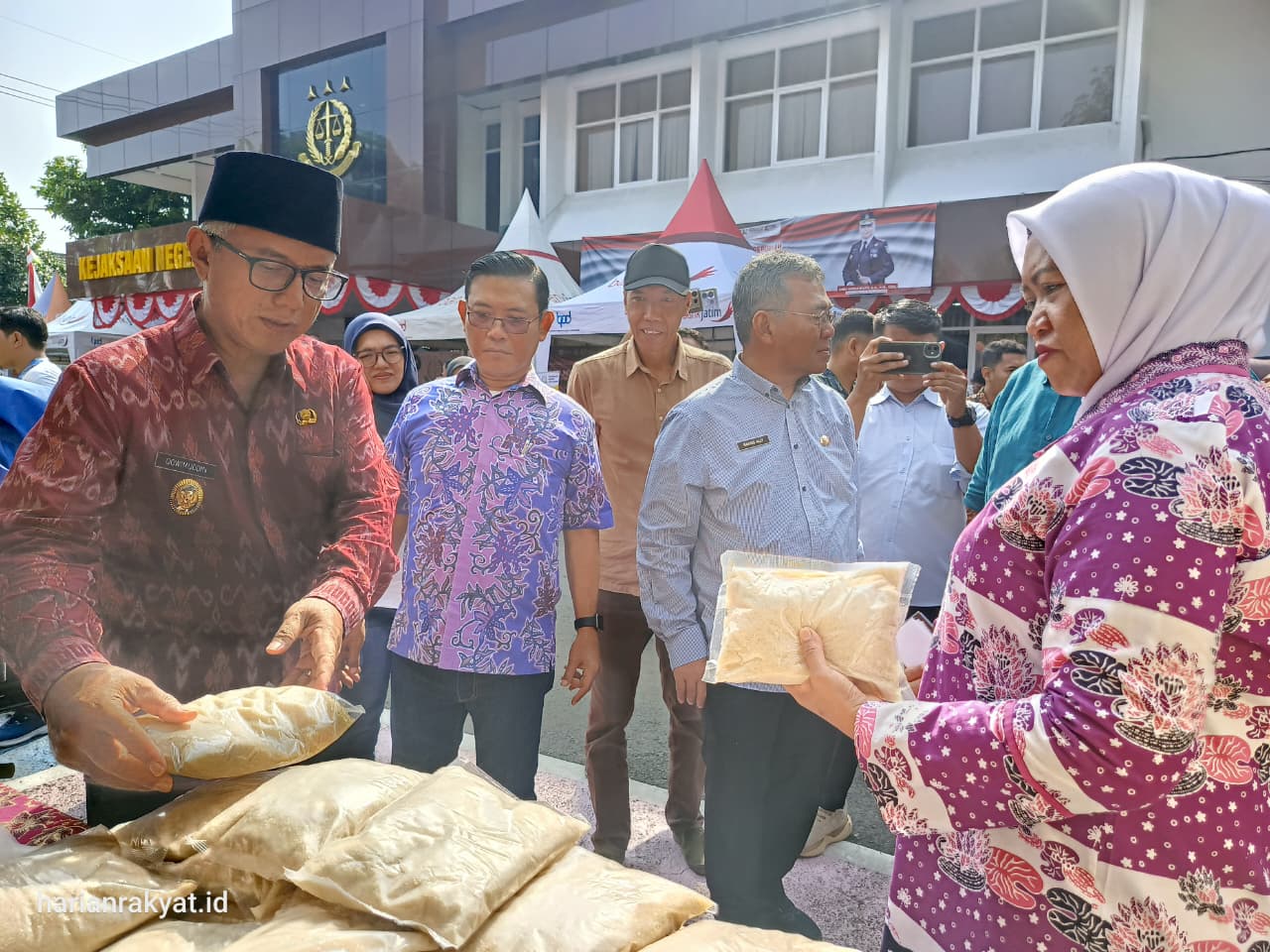 Bazar Murah Warnai Rangkaian HUT Kejaksaan ke-80 Dihadiri Wakil Walikota Kediri