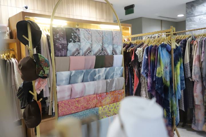 Kolaborasi Hotel Anara-Galeri Tangguh UMKM Kota Tangerang Promosikan Produk Lokal