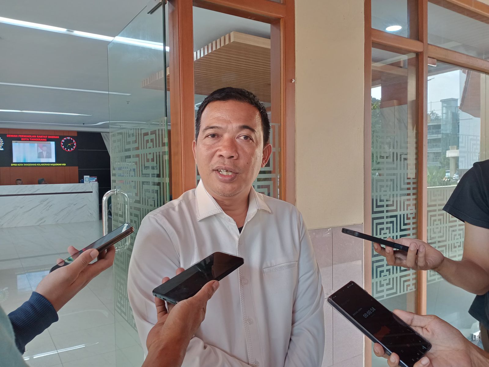 Terima Aspirasi Buruh, Ketua DPRD Kota Tangerang Siap Dorong Kajian Kenaikan UMK 2026