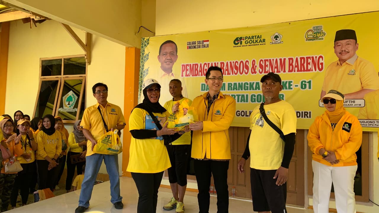 Rayakan HUT Golkar ke-61, DPD Kota Kediri Salurkan Seribu Paket Sembako ke Masyarakat