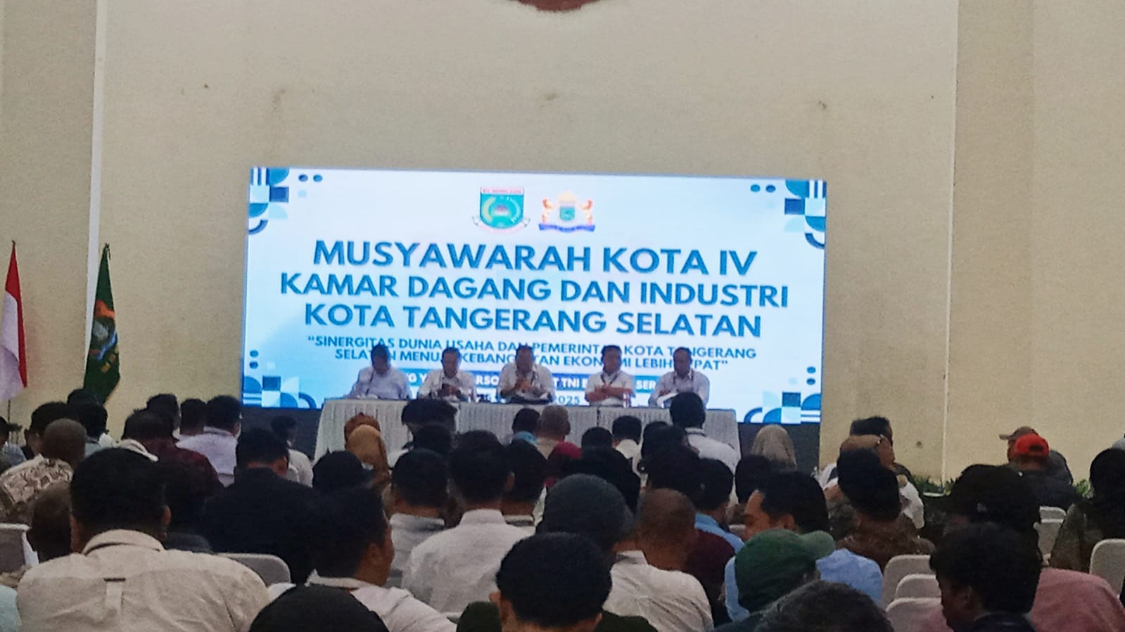 Pernyataan Agus R. Wisas Rancu, Lanjutan Mukota IV Kadin Potensi Konflik