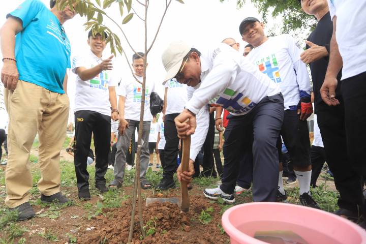 Sachrudin Canangkan Gerakan Tanam Pohon di 13 Kecamatan