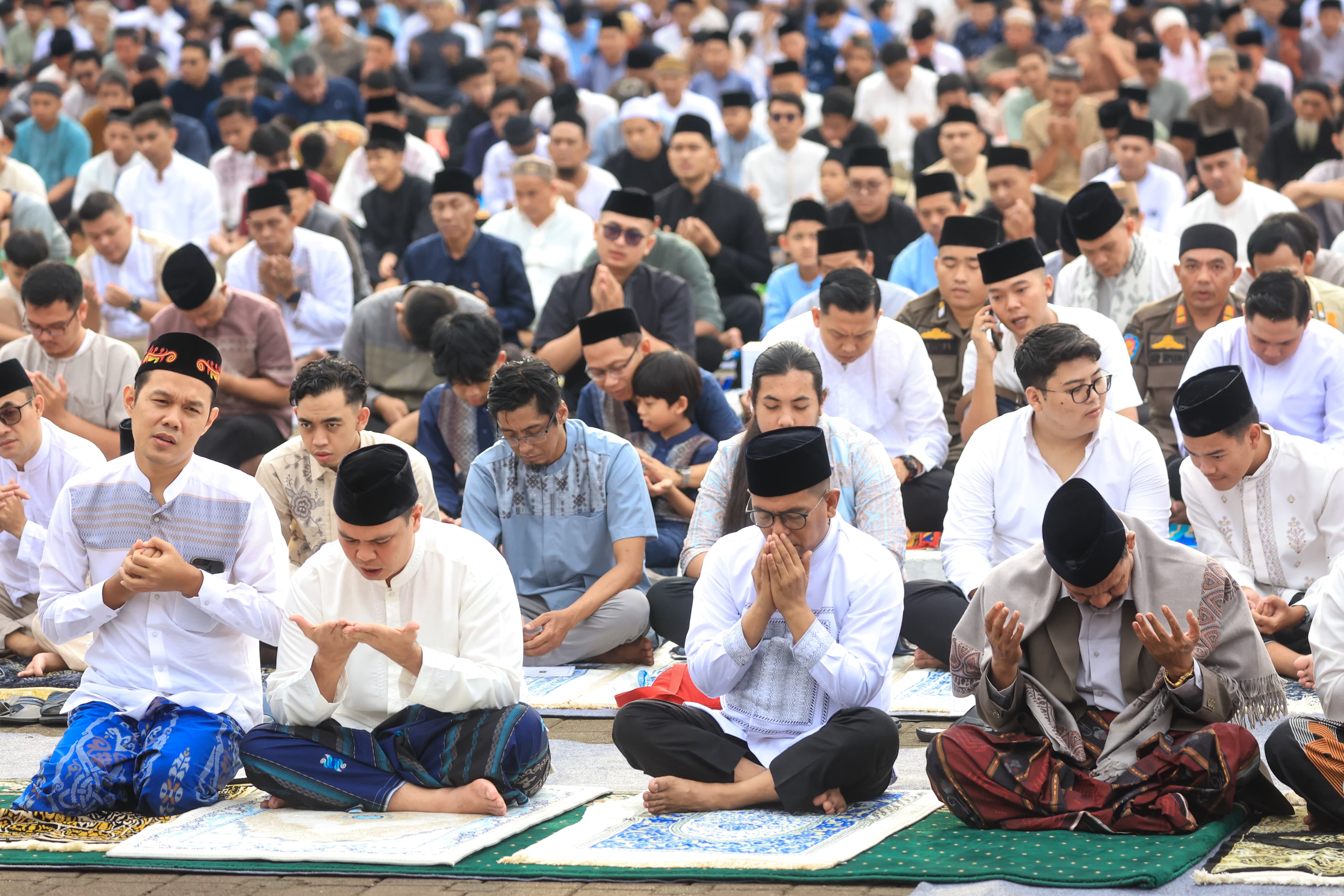 Andra Soni Salat Idulfitri di Serang, Serukan Silaturahmi