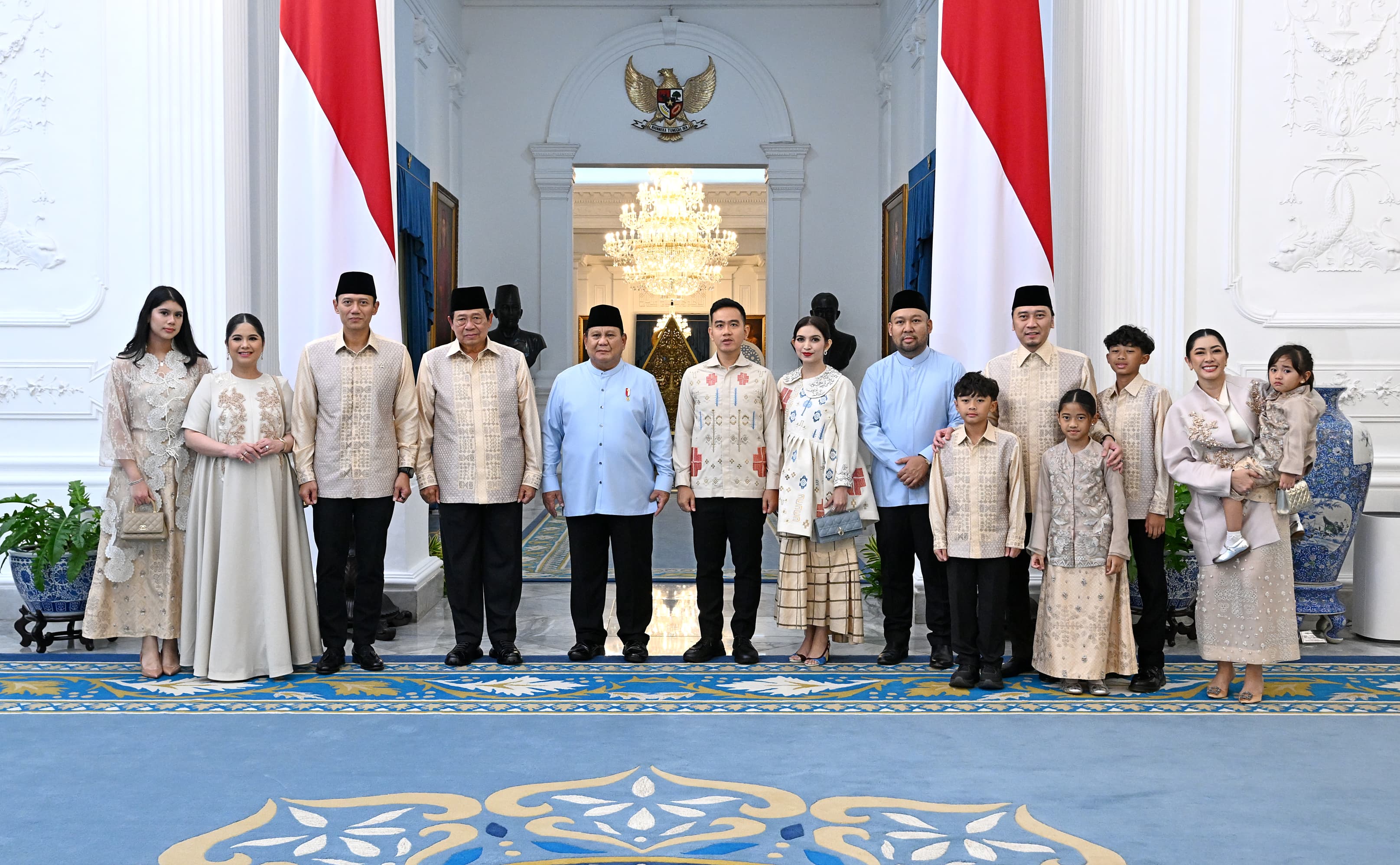 Gibran dan Keluarga SBY Hadiri Griya Idulfitri di Istana Merdeka