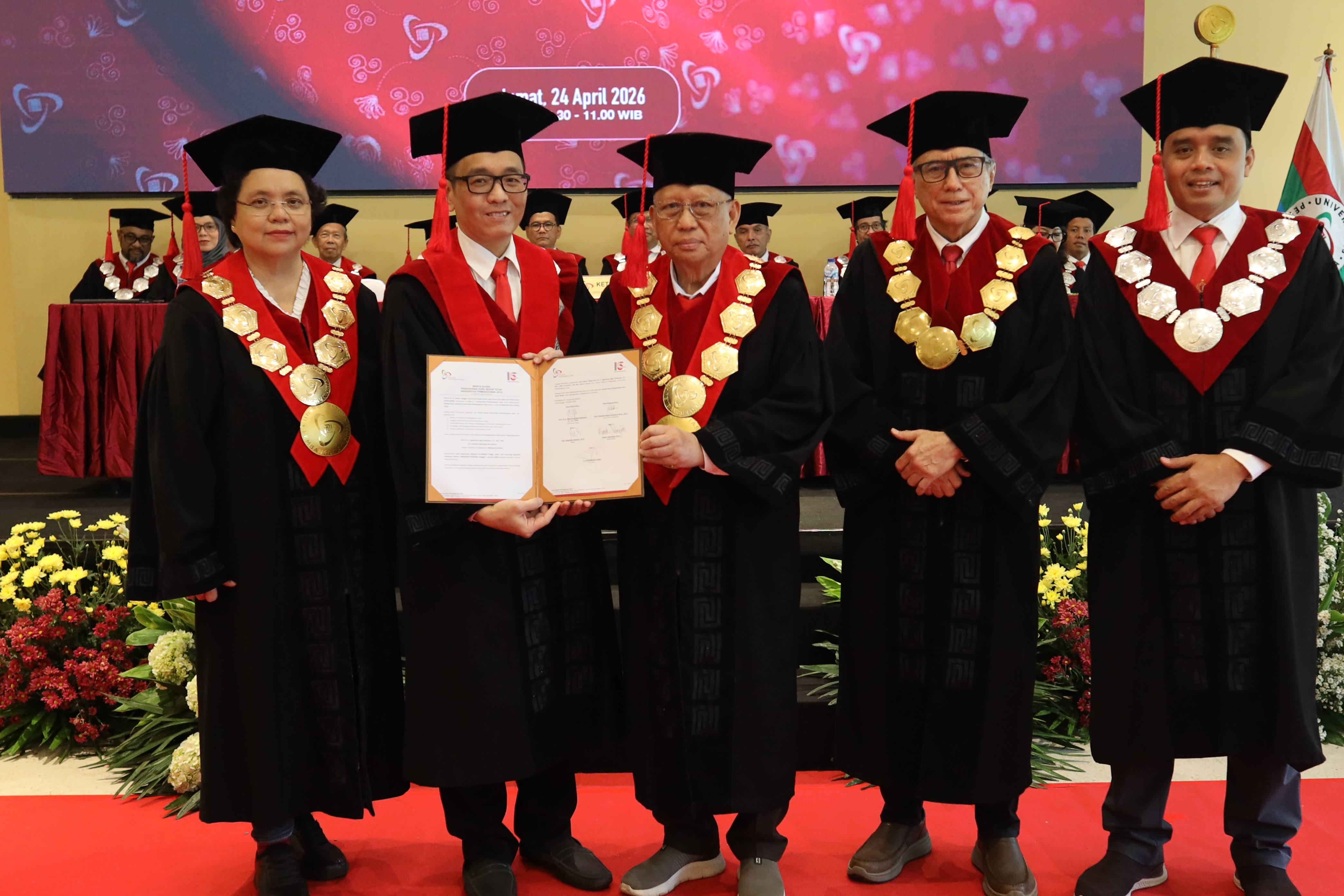 UPJ Kukuhkan Prof Agustinus Agus Setiawan Sebagai Guru Besar Bidang Rekayasa Struktur