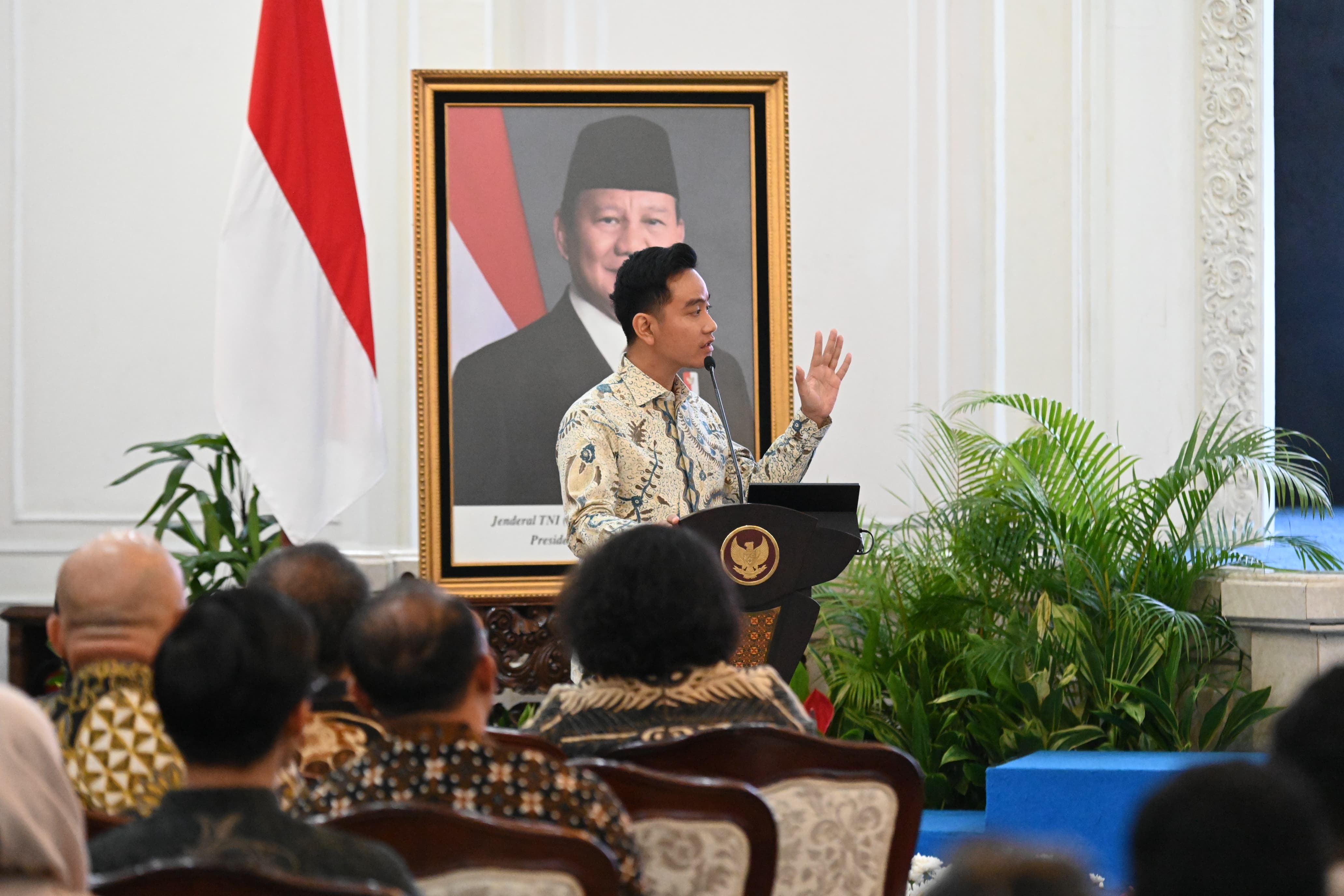 Wapres Gibran Lepas Pejuang Digital Percepat Pendidikan 3T