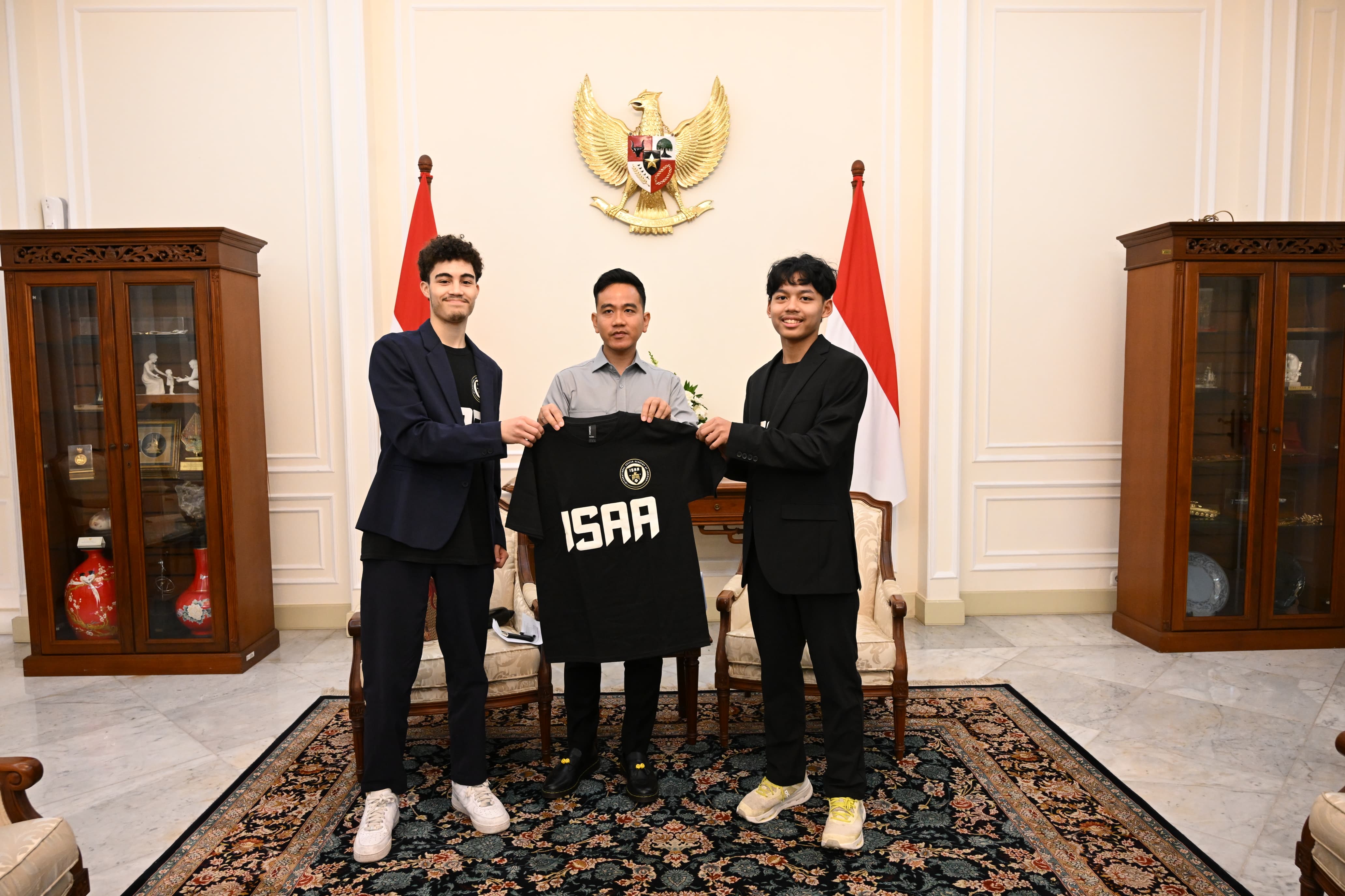 Wapres Gibran Dukung Kolaborasi Global Sepak Bola Indonesia